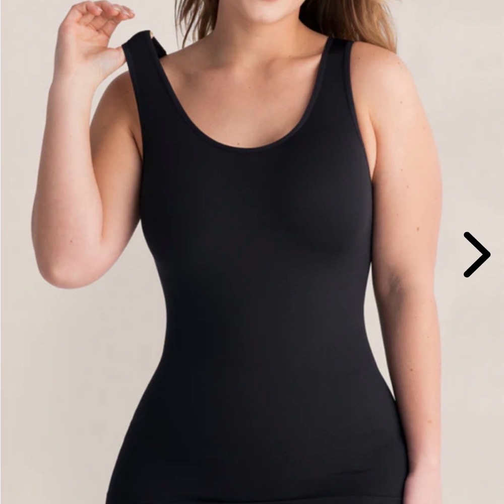 2 Shapermint Scoop Neck Shaping Tank Tops Black and White - Picture 2 of 7